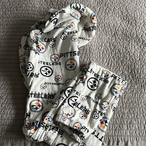 Pittsburgh Steelers onesie - Picture 4 of 4